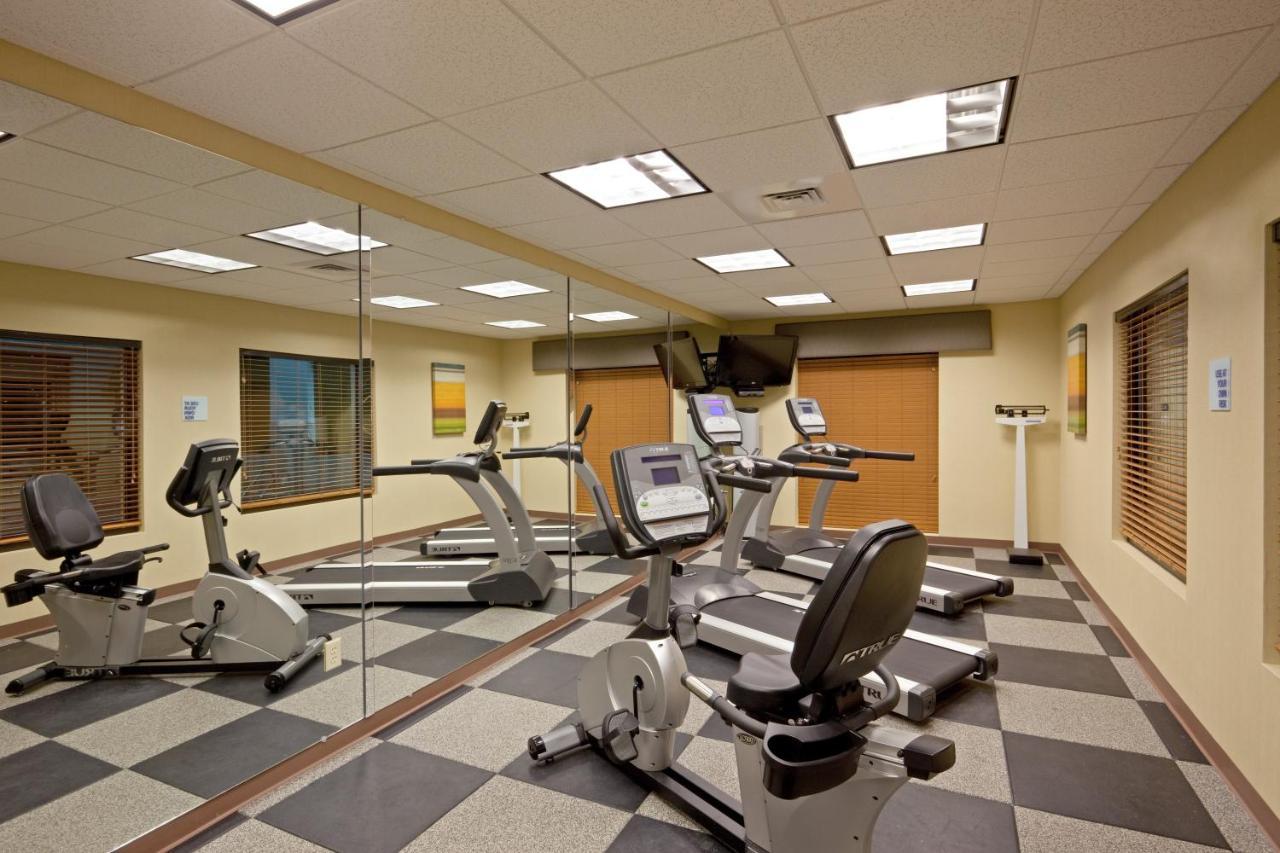 Holiday Inn Express & Suites Malone By Ihg Zewnętrze zdjęcie