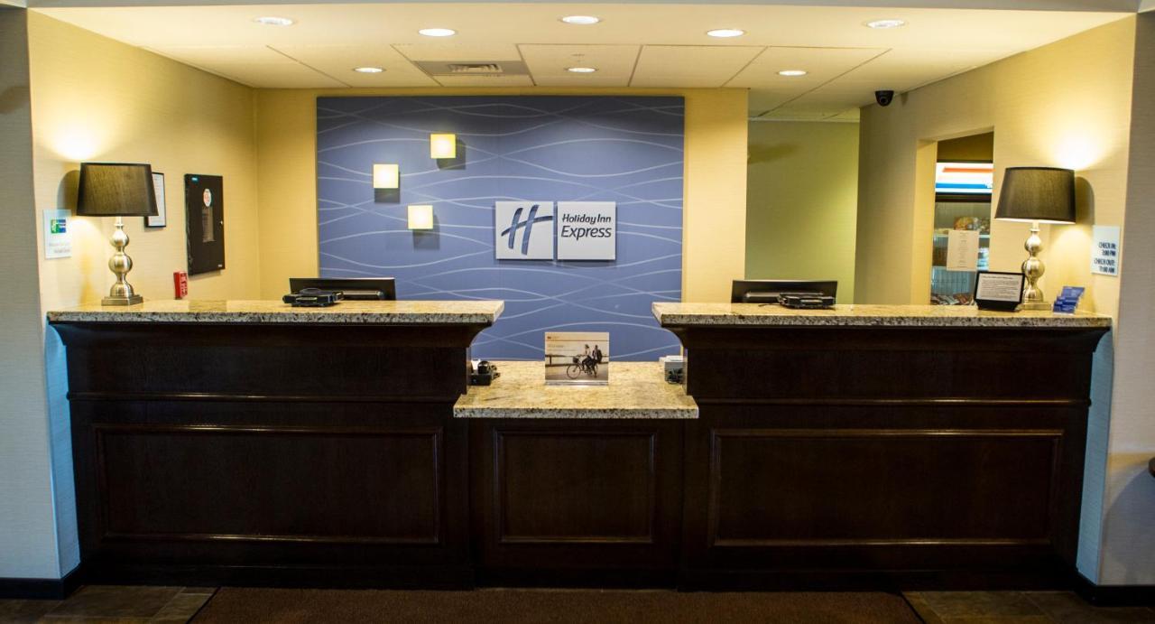 Holiday Inn Express & Suites Malone By Ihg Zewnętrze zdjęcie